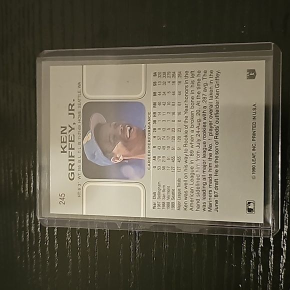 Baseball cards - Picture 2 of 2